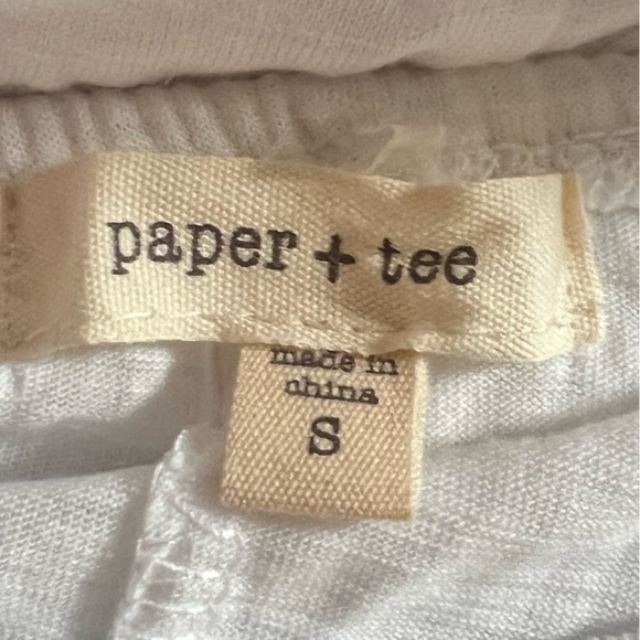 Paper + Tee Blouse Top Women’s Sz S White Off The Shoulder Lace Crochet Ruffle - Picture 6 of 7